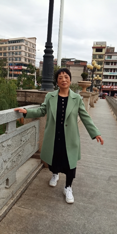 小玲的第一张照片--连城交友网
