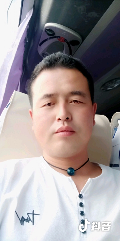 瞬间被爱上的第一张照片--连城交友网