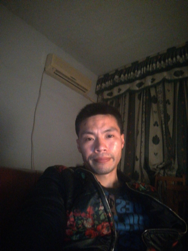 性情男儿的第一张照片--连城交友网