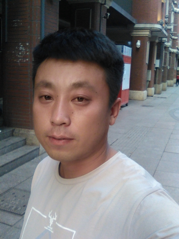 冰冷的心的第一张照片--连城交友网