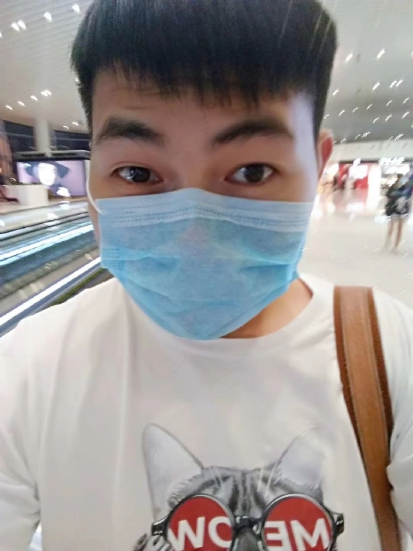 咔咔一顿的第一张照片--连城交友网