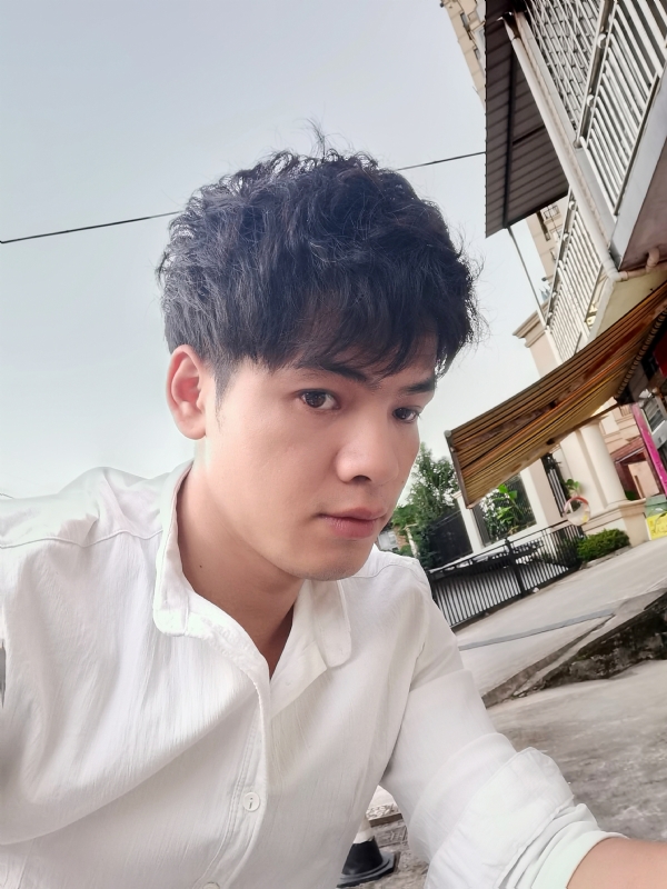幕后老板的第二张照片--连城交友网