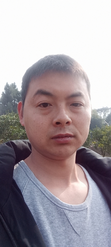 亲亲抱抱我爱你的第一张照片--连城交友网