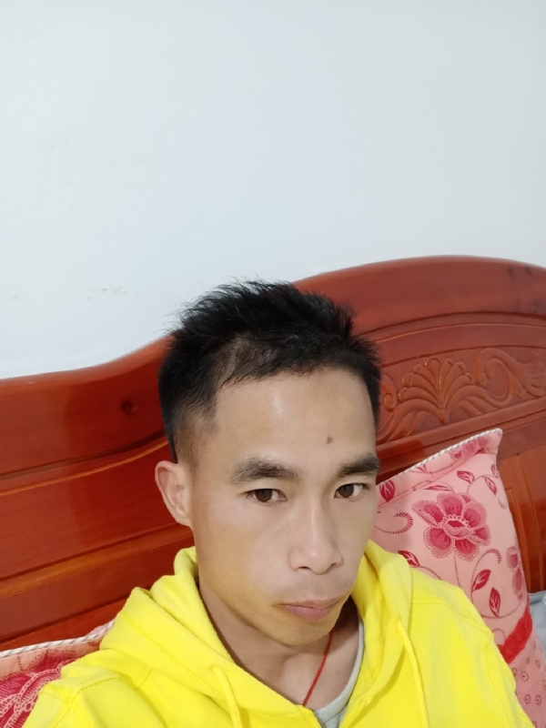 小biu崽的第一张照片--连城交友网