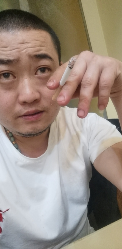 孤独的螃蟹的第一张照片--连城交友网