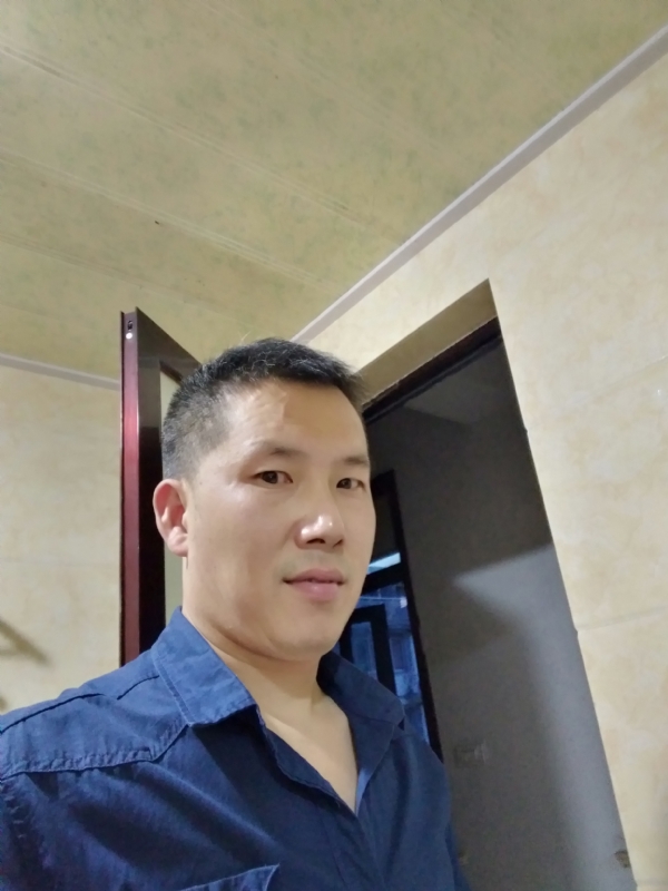余生搀扶走的第一张照片--连城交友网