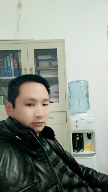 蓝色棒棒糖的第一张照片--连城交友网