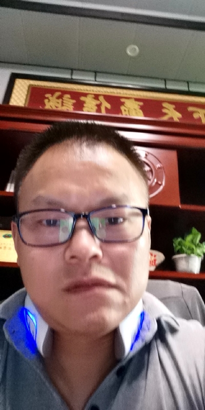 模具工匠的第一张照片--连城交友网