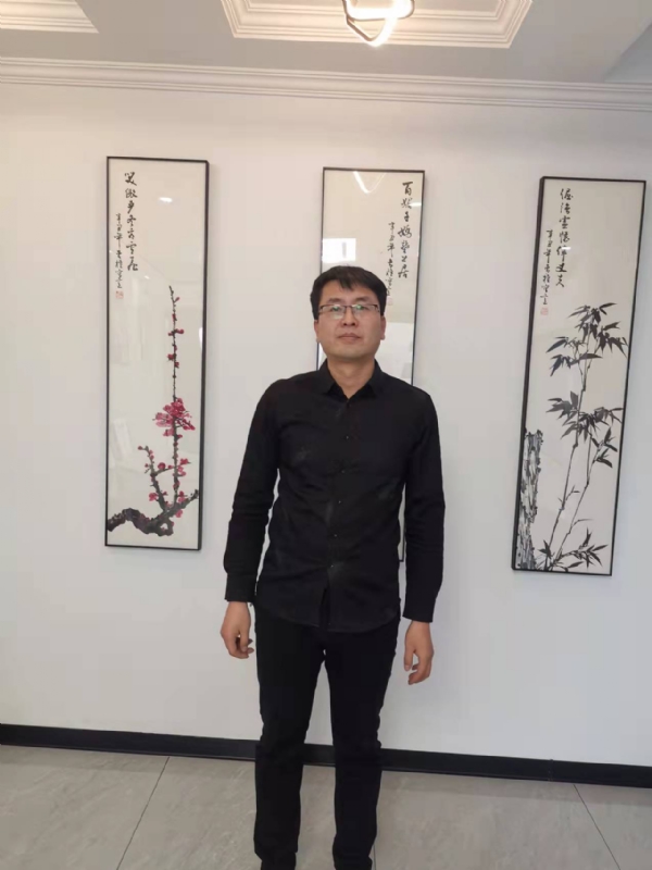 情义比天高的第一张照片--连城交友网