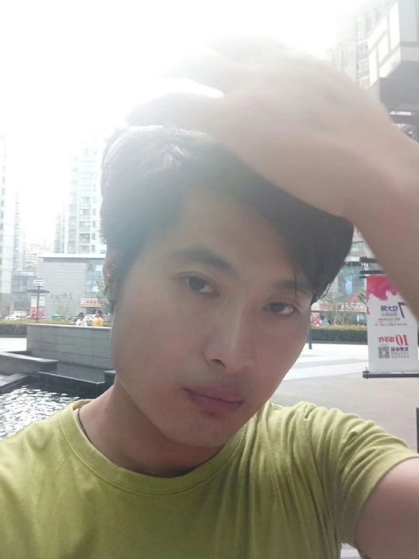 钢铁侠的第一张照片--连城交友网