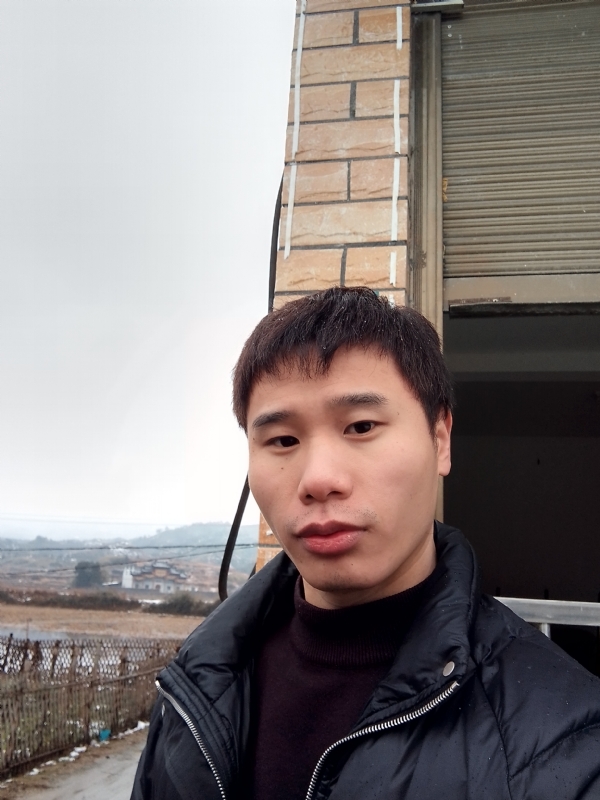银色的羽翼的第一张照片--连城交友网
