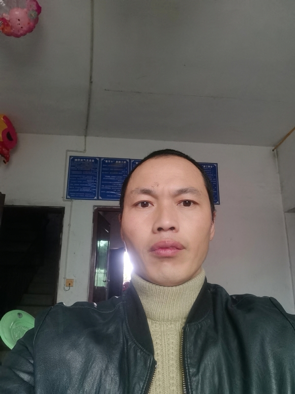陈前的第一张照片--连城交友网