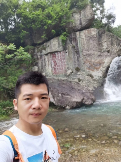 愿得一人心的第一张照片--连城交友网