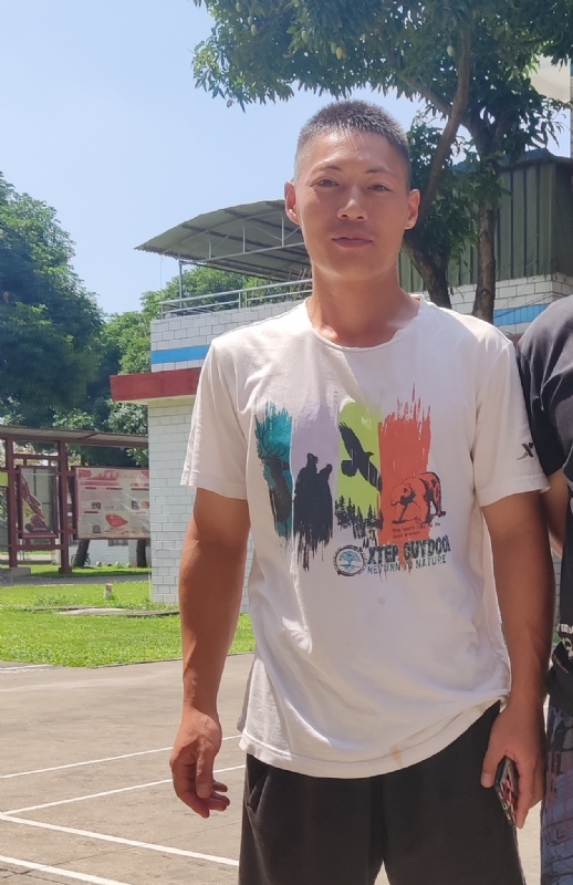 孤鹰的第一张照片--连城交友网