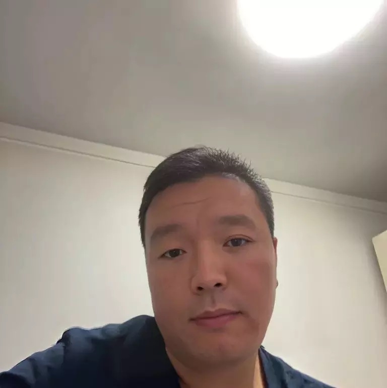 穿唐装的松鼠的第一张照片--连城交友网