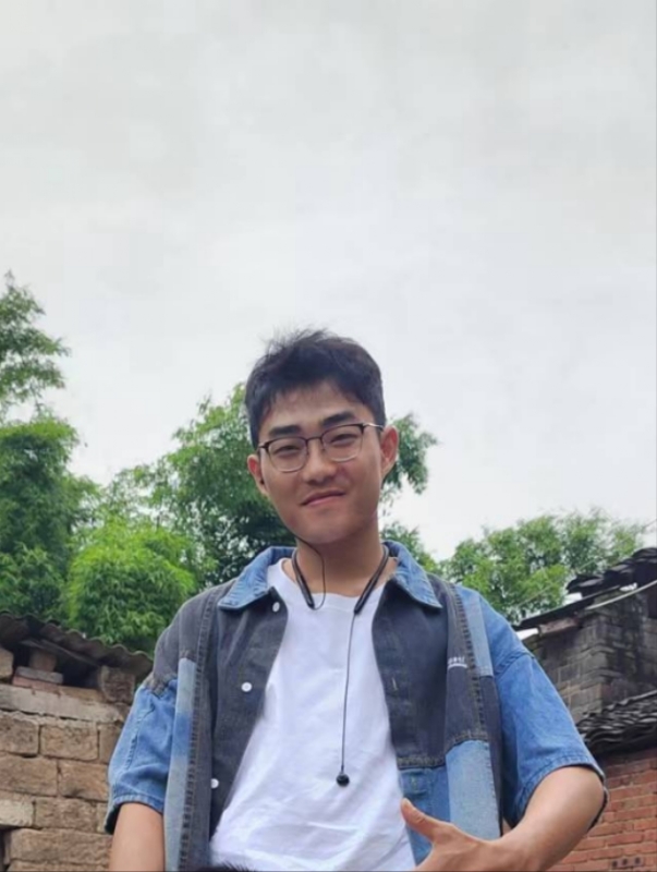 越努力越幸运的第一张照片--连城交友网