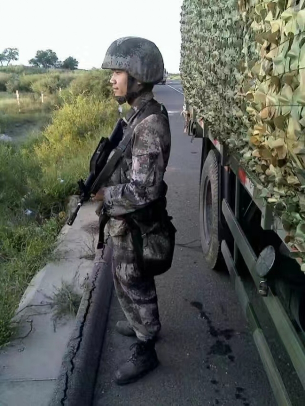 搬砖中的第一张照片--连城交友网