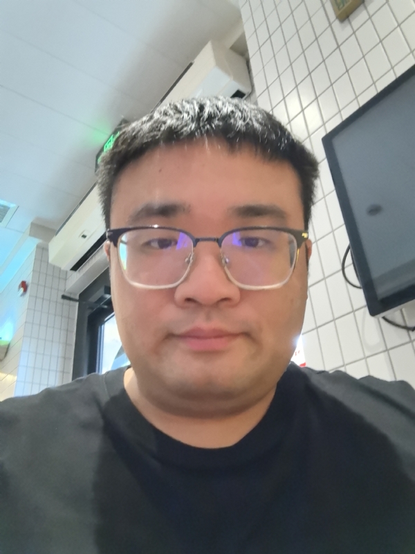 君临天下的第三张照片--连城交友网