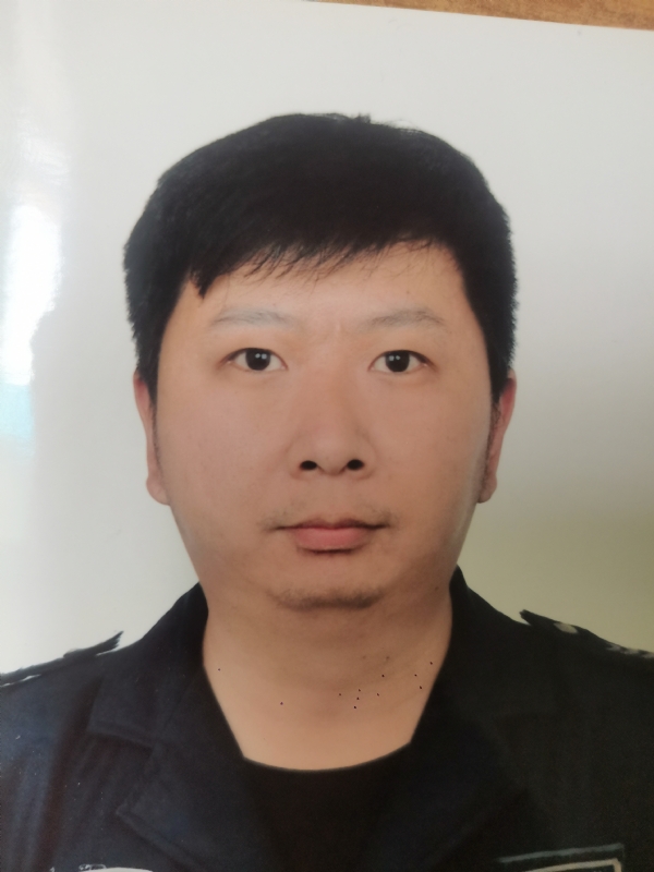 吕嘉的第一张照片--连城交友网