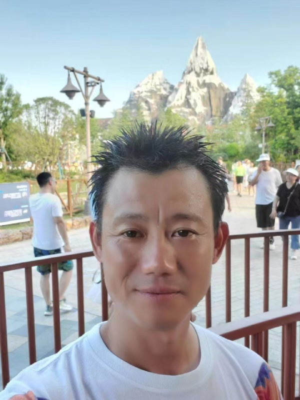 艾氏涂料博的第一张照片--连城交友网