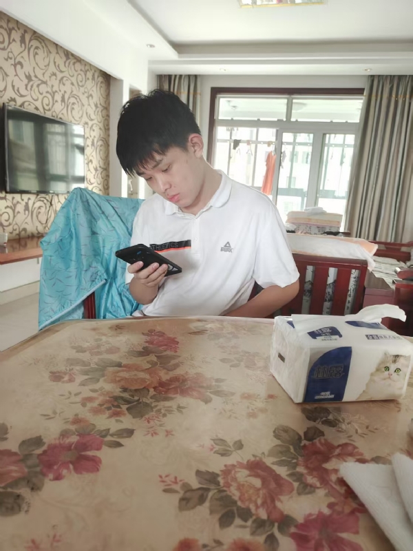 铁在烧的第一张照片--连城交友网